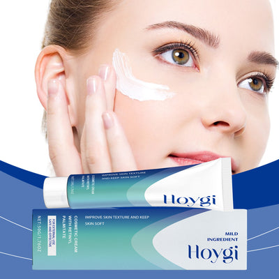 White cream applied on woman’s cheek with Retinol cream tube labeled Hoygi and green-blue packaging in background.